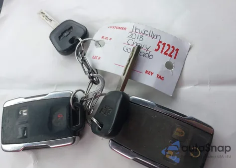 2018 Chevrolet Colorado Z71 from USA, damaged, VIN 1GCGTDEN9J1196064